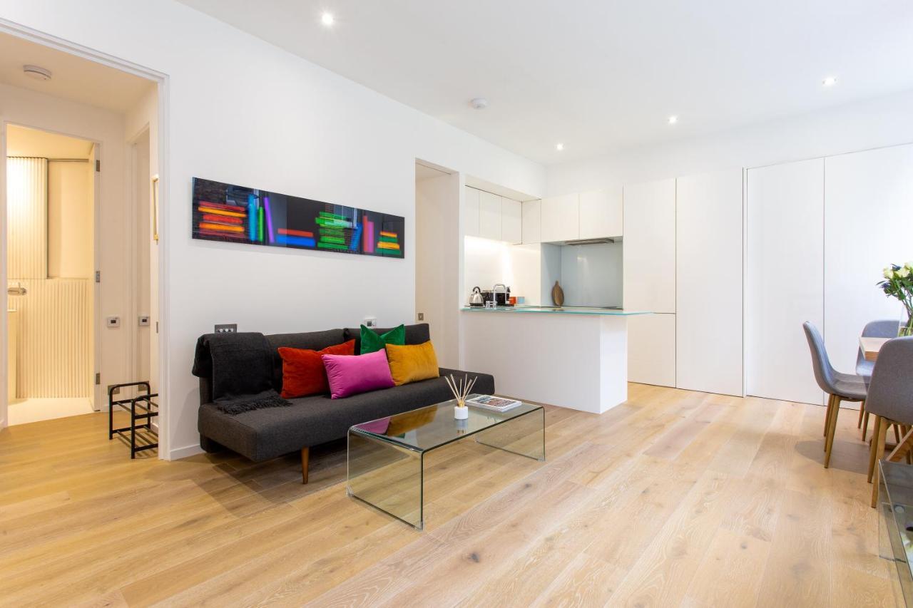 Appartamento 2 Bed 2 Bath Off Regent Street Londra
